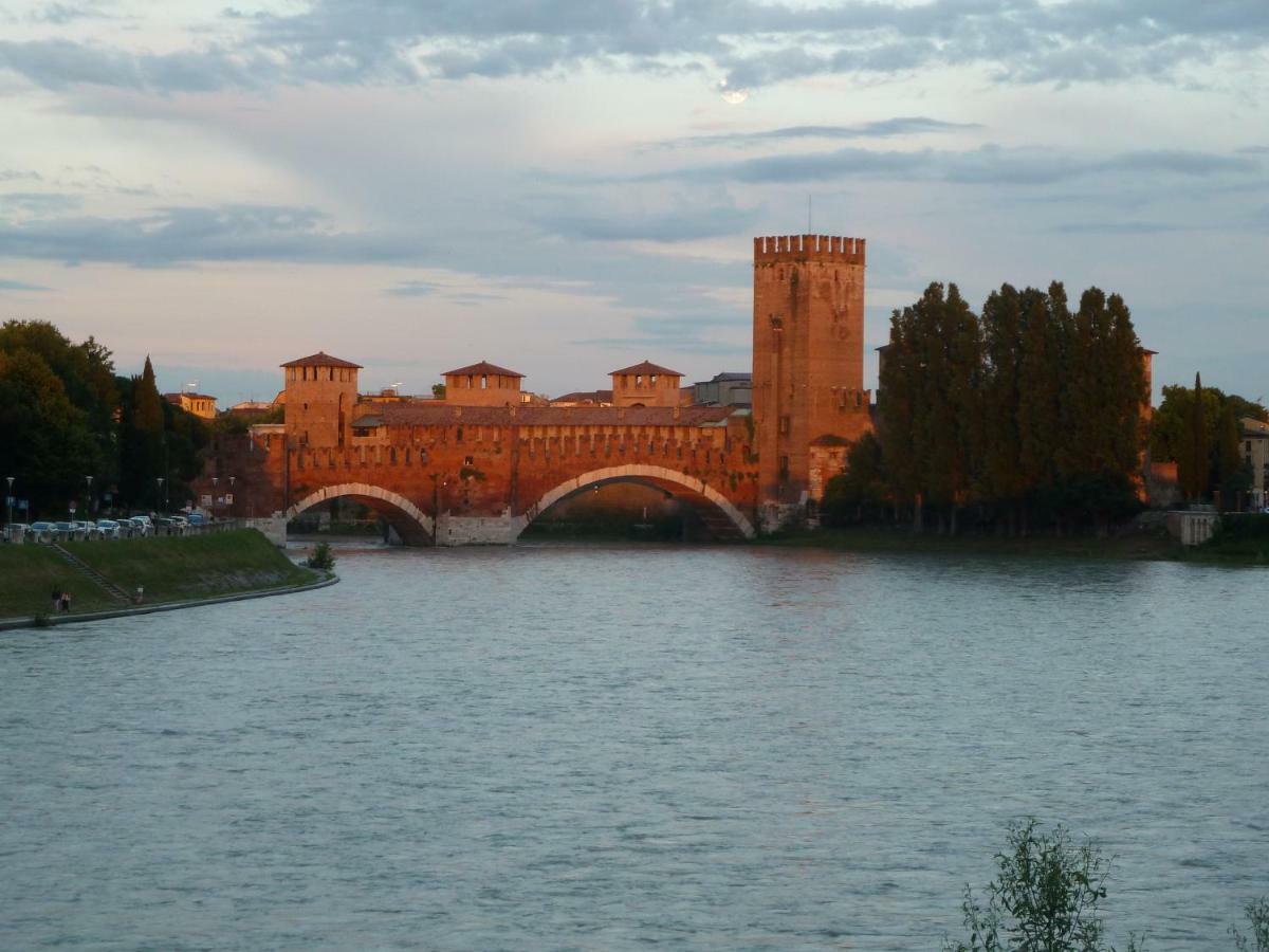Casa Archi - Vista Sul Fiume Leilighet Verona Eksteriør bilde